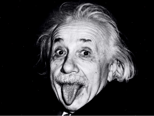 Albert Einstein với ánh mắt đầy suy tư