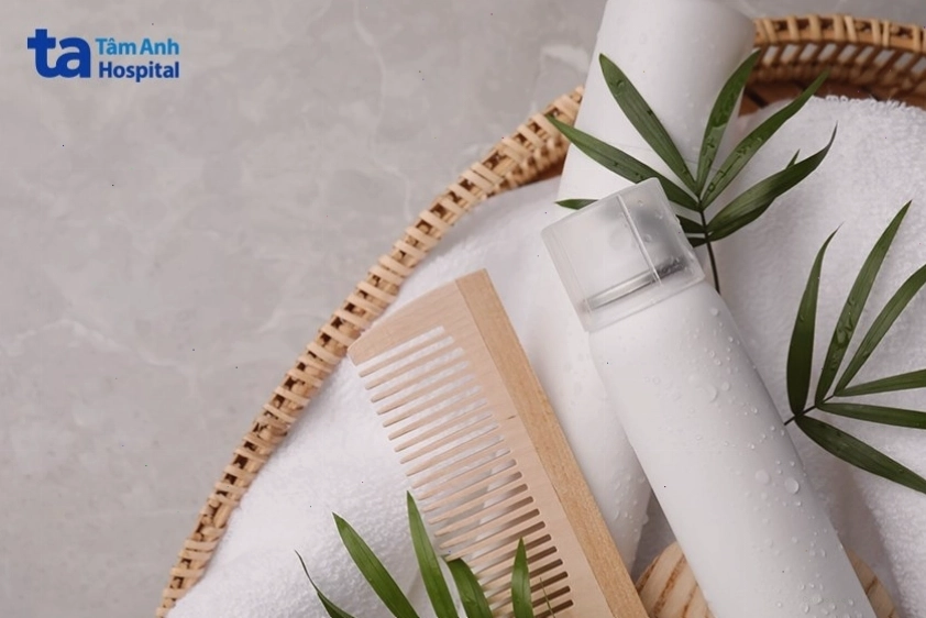 Các cách khắc phục tình trạng rụng tóc nhiều ở phụ nữ