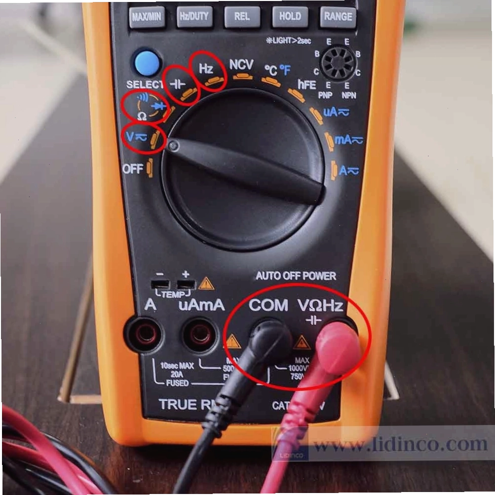 Cách cắm que đo của đồng hồ vạn năng vào các cổng Input
