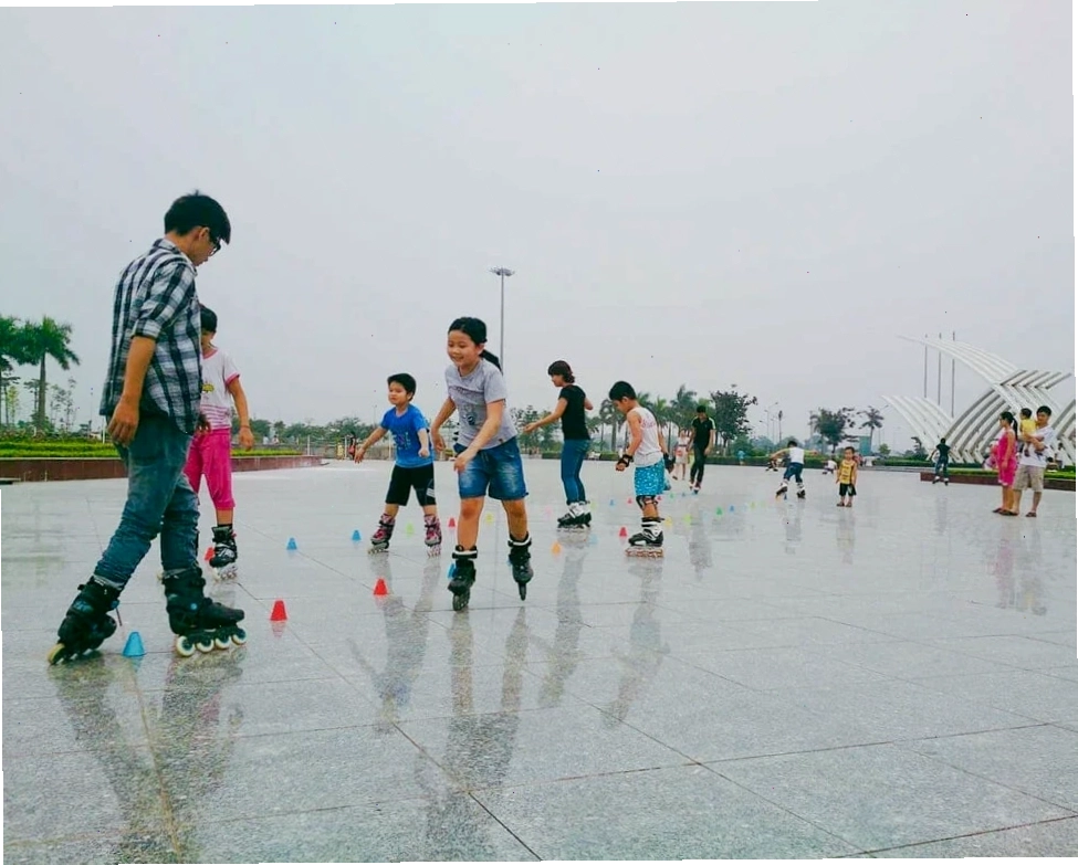 Cảnh quan cây xanh tại Công viên Hòa Bình