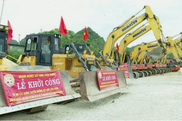 Chí Tài trên sân khấu