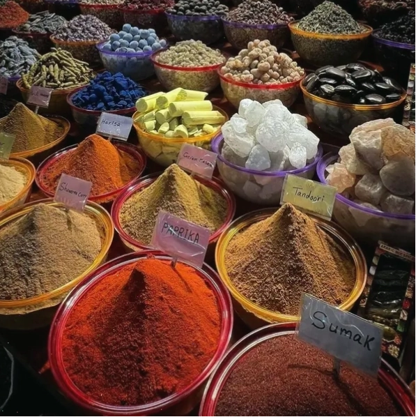 Chợ Gia vị Spice Souk ở Dubai