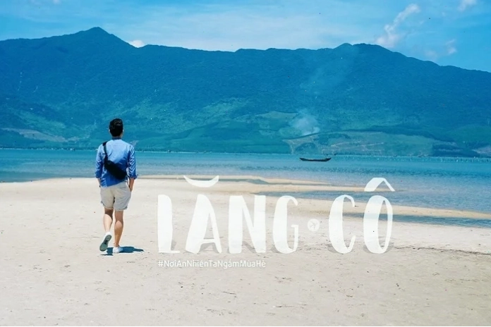 Cung đường đèo Hải Vân nhìn xuống vịnh Lăng Cô