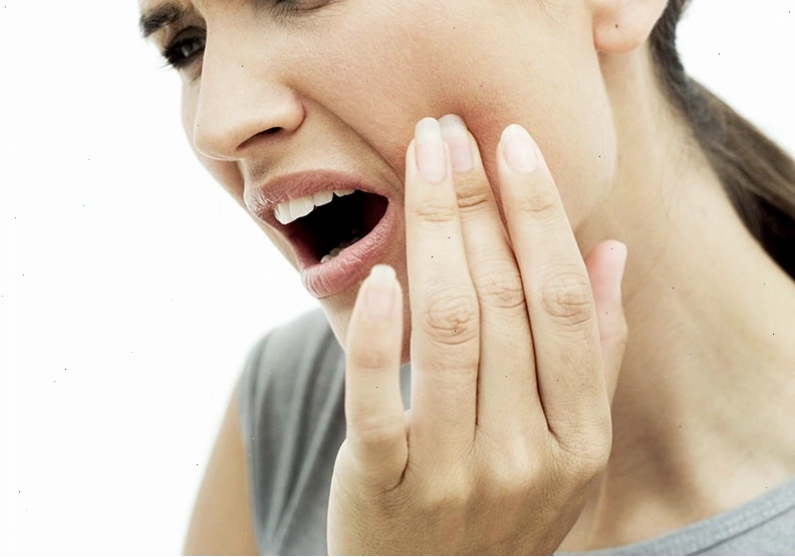 Đau răng không rõ nguyên nhân là dấu hiệu của sâu răng