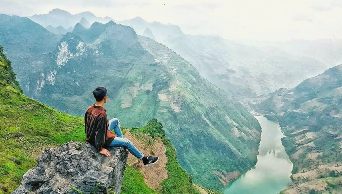 Đèo Mã Pì Lèng - cung đường ngoạn mục gần Cột cờ Lũng Cú