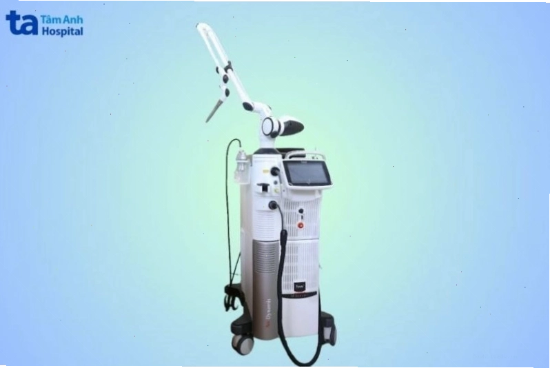 Điều trị thâm môi bằng máy laser tại bệnh viện