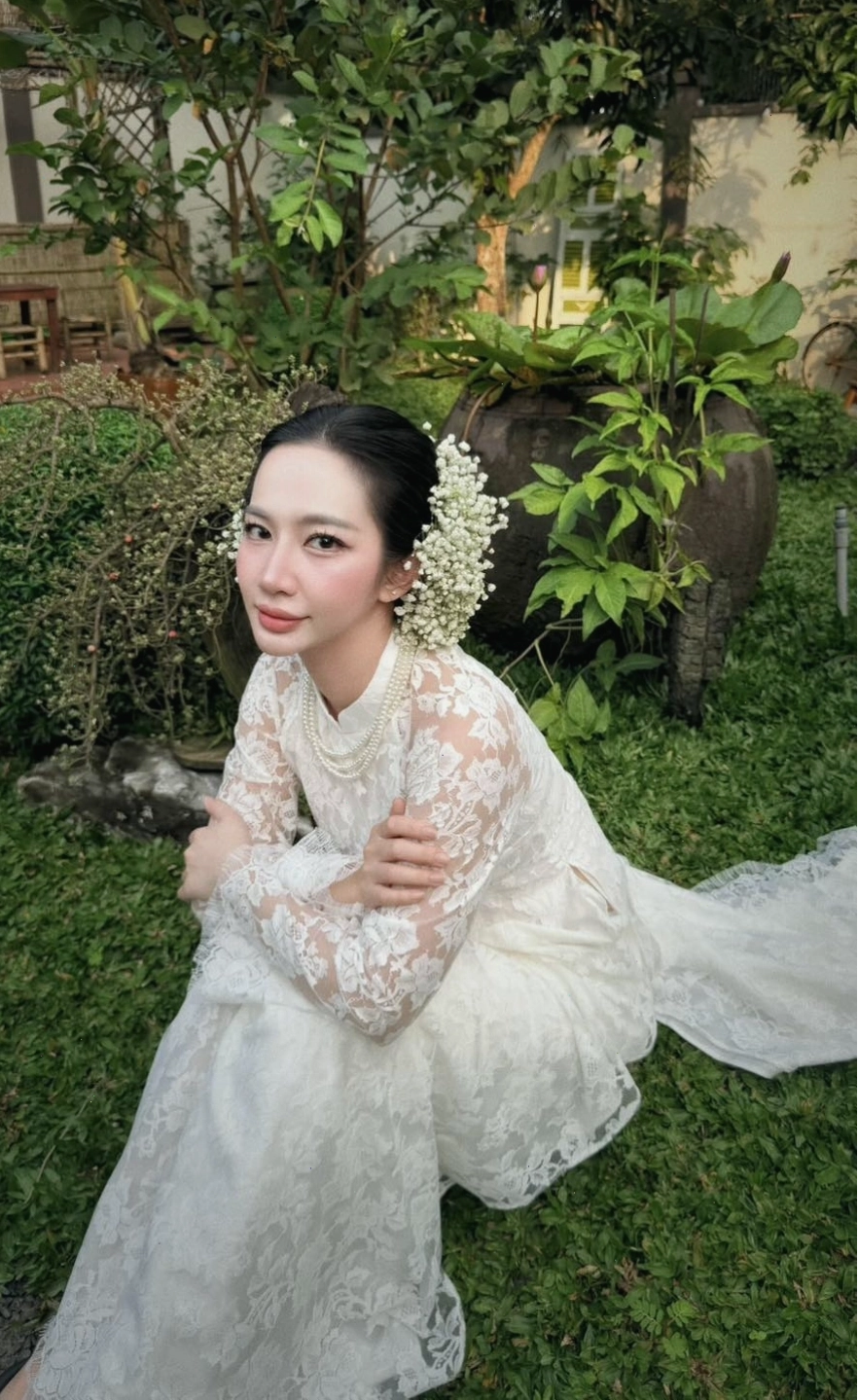 Em vợ Lê Dương Bảo Lâm hẹn hò