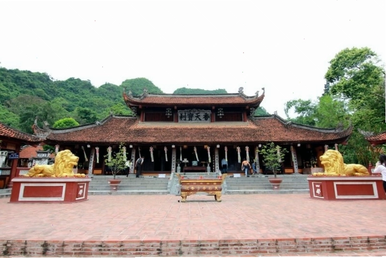 Gác chuông tại Chùa Thiên Trù, Hương Sơn