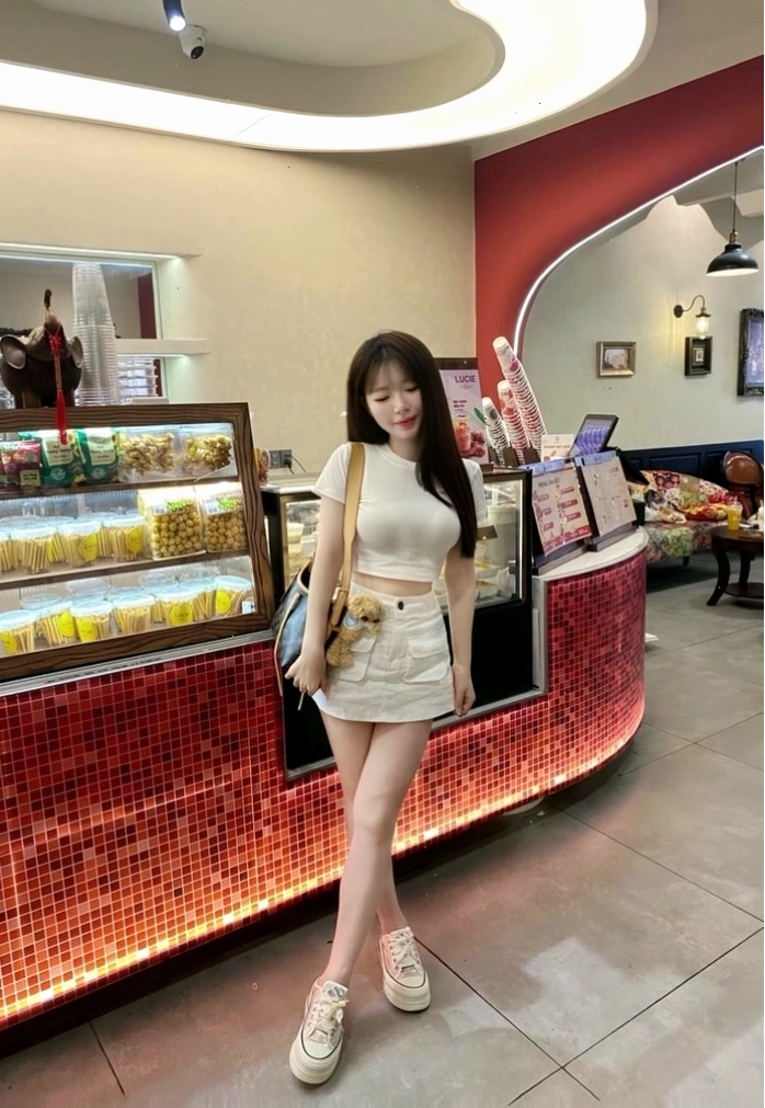 Gái xinh nhất Việt Nam với phong cách hiện đại