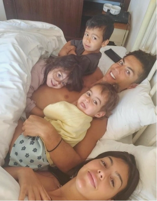 Georgina Rodriguez trong buổi ra mắt phim tài liệu 