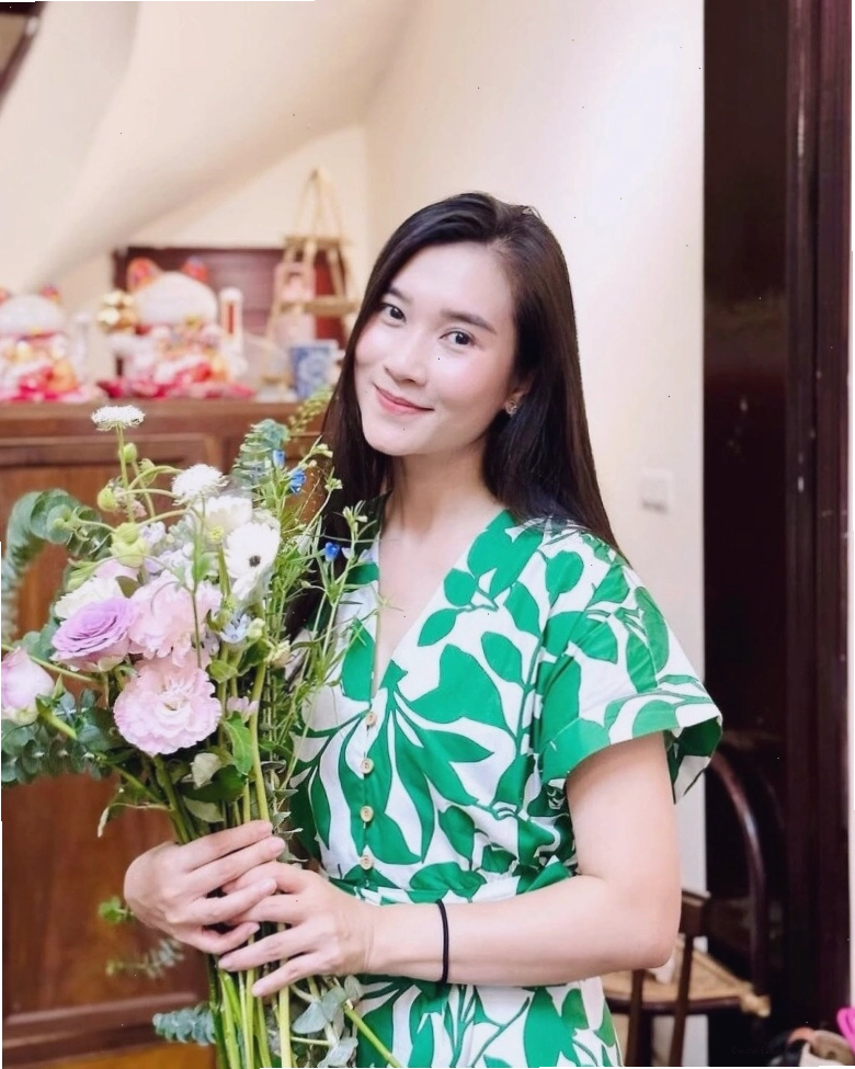 Góc ban công ngập tràn cây xanh của BTV Khánh Trang