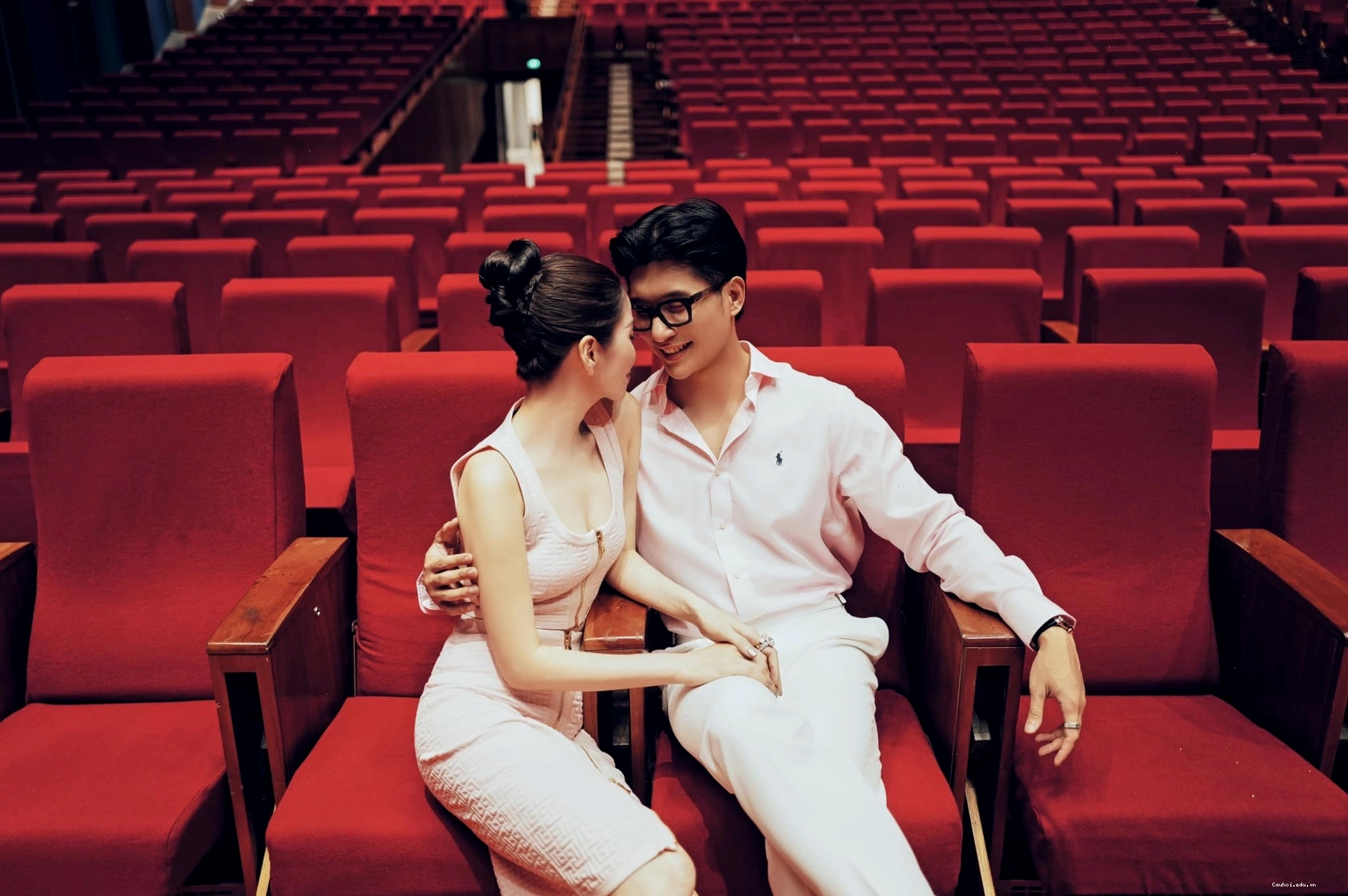 Góc nhìn cận mặt Lâm Bảo Châu