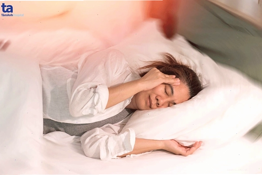 Hình ảnh người bệnh có biểu hiện chóng mặt, mất thăng bằng