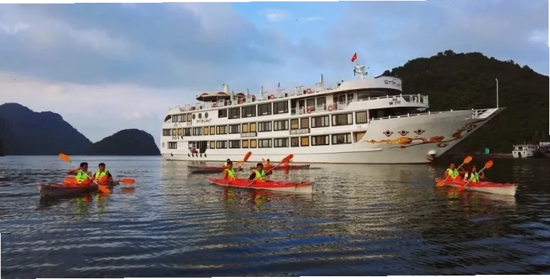 Hoạt động vui chơi trên biển đảo Tuần Châu