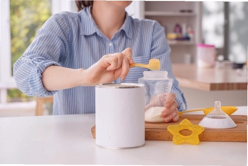Hướng dẫn quy trình pha sữa công thức đúng cách cho bé