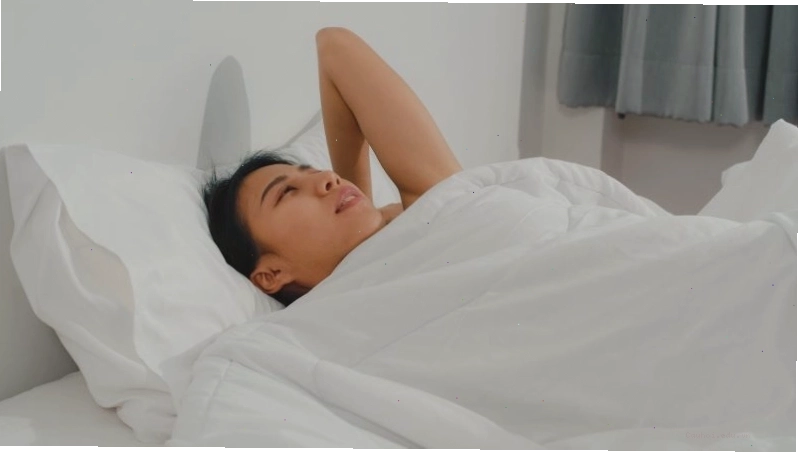 Kê gối cao khi nằm giúp máu lưu thông tốt hơn