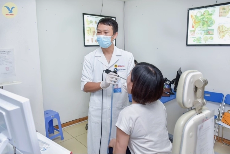 Khách hàng yên tâm khi thăm khám và cắt amidan tại MEDLATEC