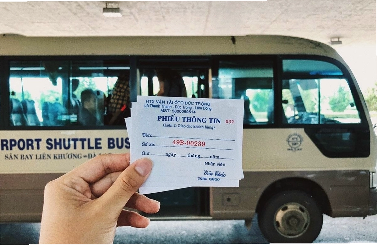 Khu vực làm thủ tục tại sân bay Liên Khương