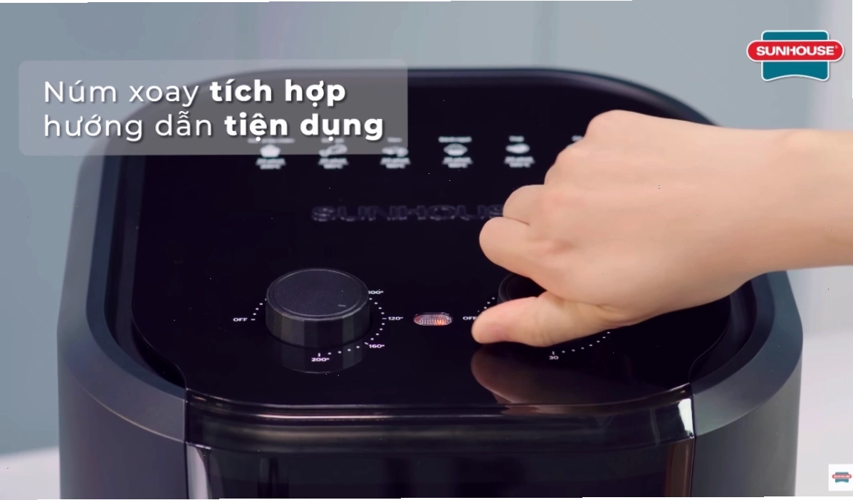 Làm nóng nồi chiên không dầu