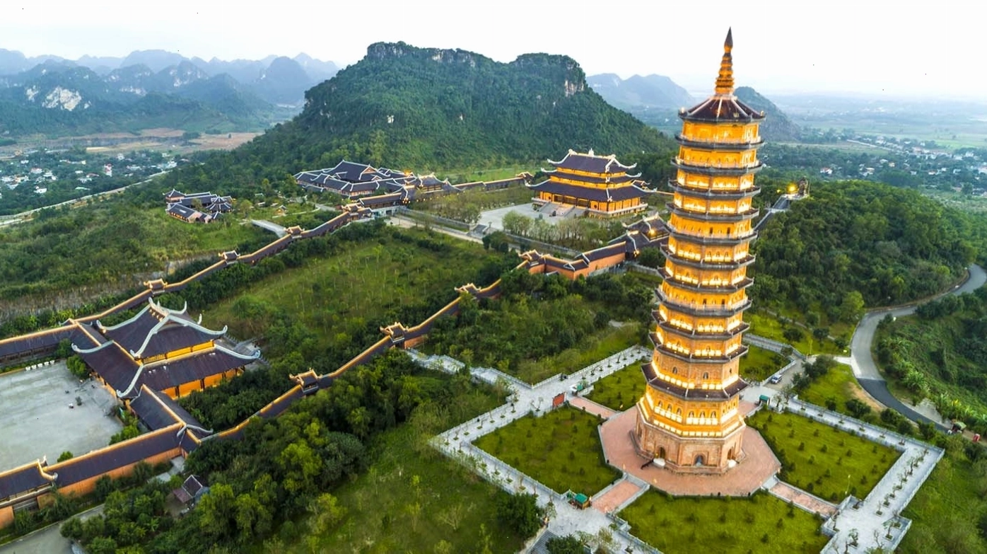 Lễ hội tại Cố đô Hoa Lư