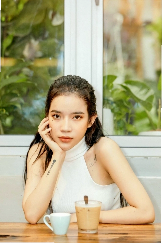 Ly Ly tại một buổi phỏng vấn