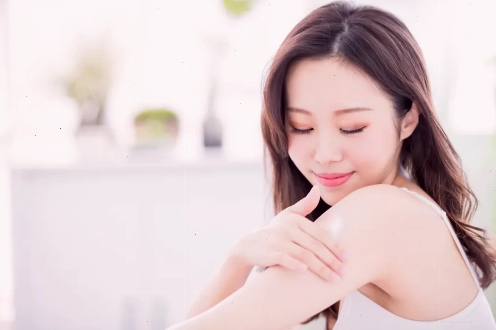 Mặt nạ khoai tây và sữa tươi giúp dưỡng ẩm trắng da