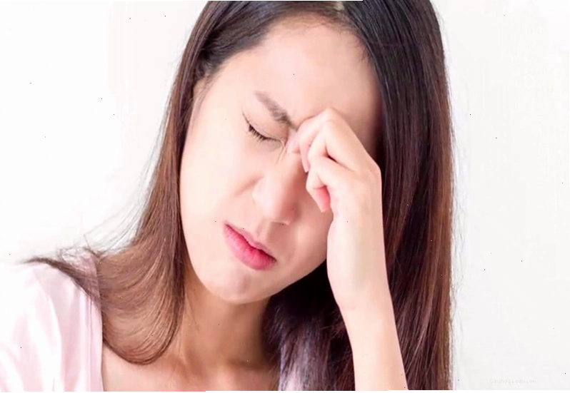 Mắt ngứa có thể do dị ứng thời tiết