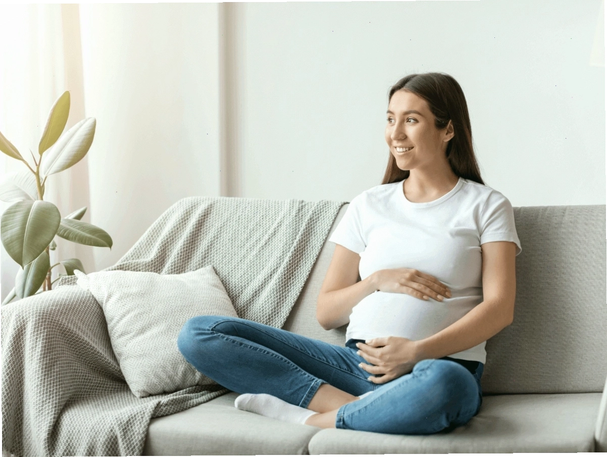Mẹ bầu giữ tinh thần thoải mái giúp thai nhi 9 tuần phát triển khỏe mạnh