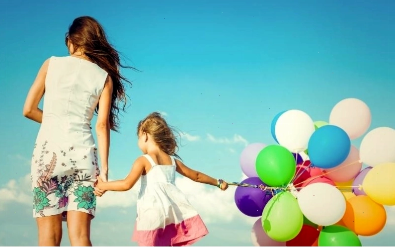 Mọi thứ đều bị thời gian bào mòn, riêng tình thương của người mẹ không thể