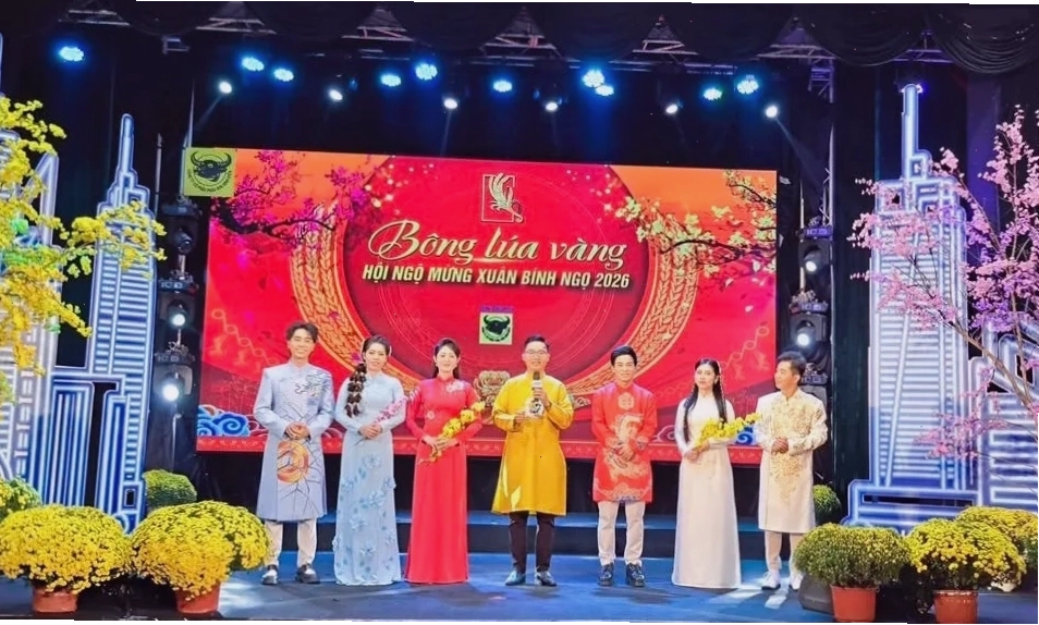 Nghệ sĩ giao lưu trong chương trình Bông Lúa Vàng