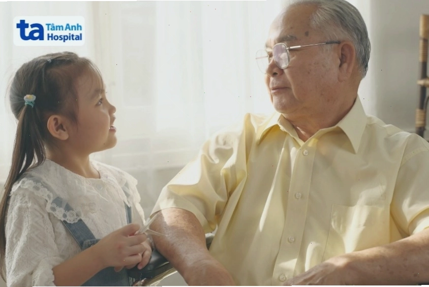 Người cao tuổi và trẻ nhỏ là đối tượng dễ mắc nhiễm trùng máu