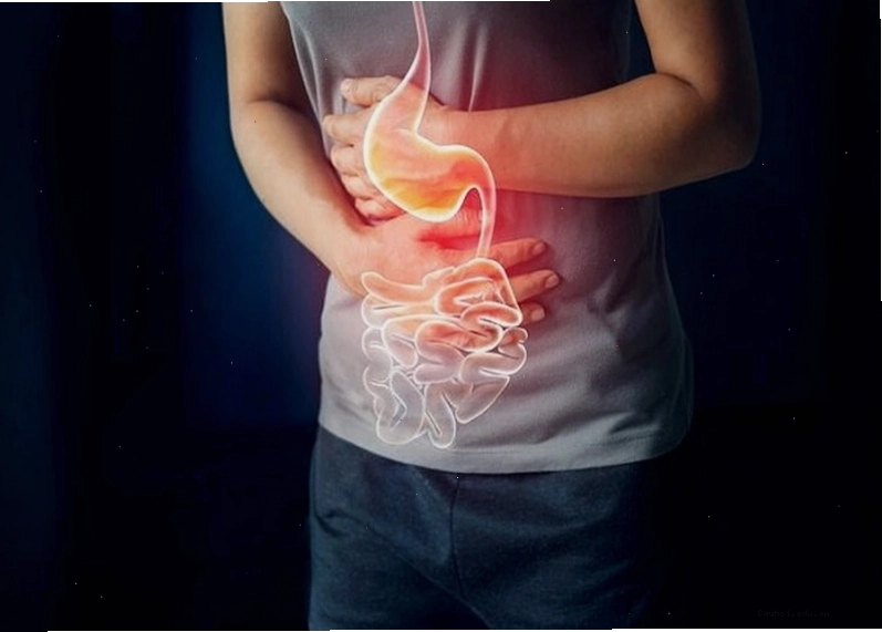 Người có hệ tiêu hóa yếu tuyệt đối không nên ăn tiết lợn luộc để tránh nguy cơ ngộ độc