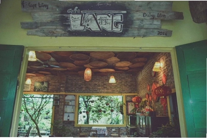 Nhà cổ được xây dựng từ đá ong