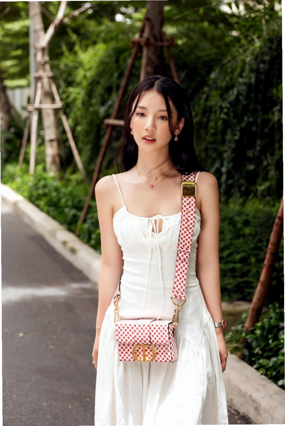 Nhan sắc ngọt ngào của ca sĩ Amee