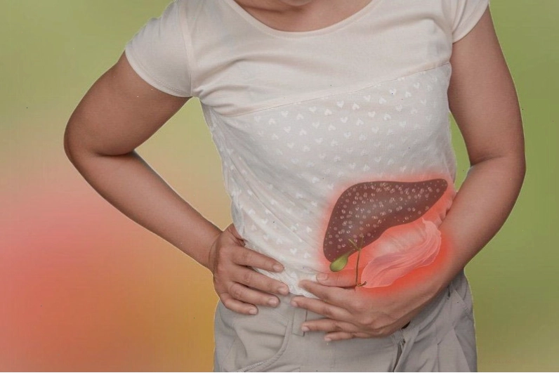 Nhiều nguyên nhân dẫn đến lây nhiễm viêm gan B, chủ yếu qua đường máu và dịch cơ thể