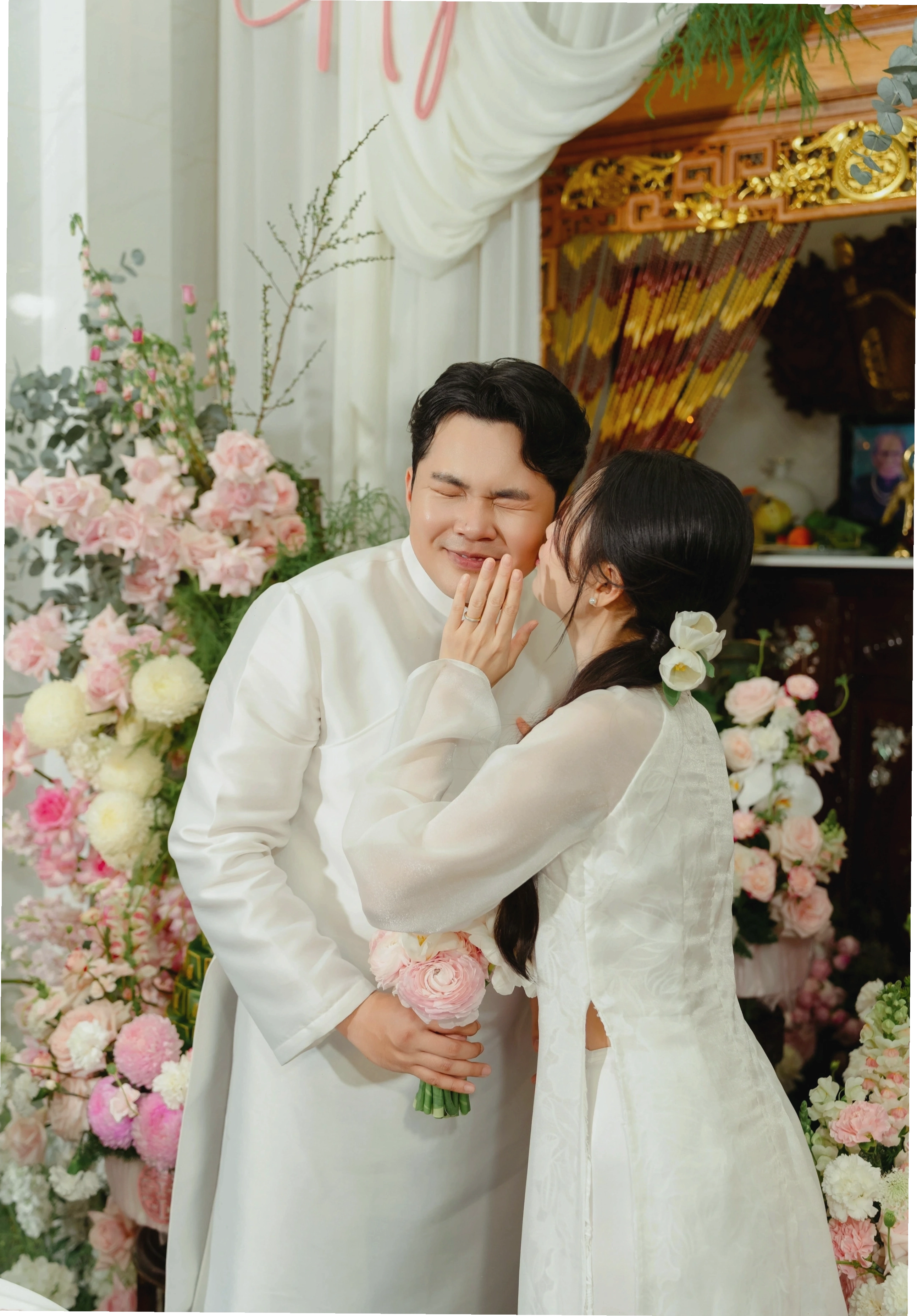 Nhung Gumiho và Andiez Nam Trương trao nhẫn cưới