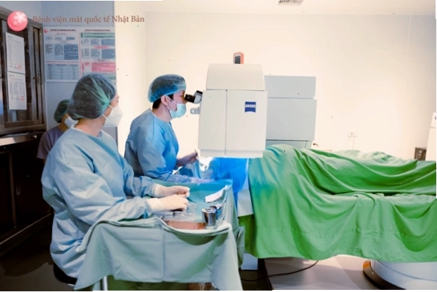 Phẫu thuật điều trị loạn thị