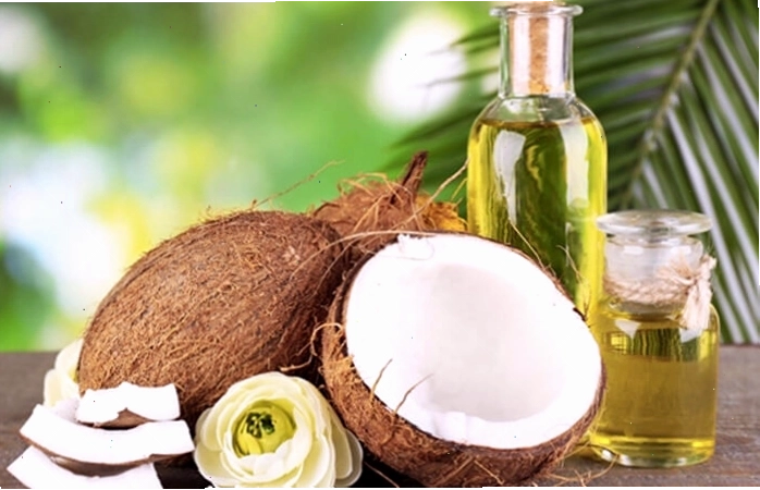Phục hồi tóc khô xơ bằng dầu dừa tự nhiên