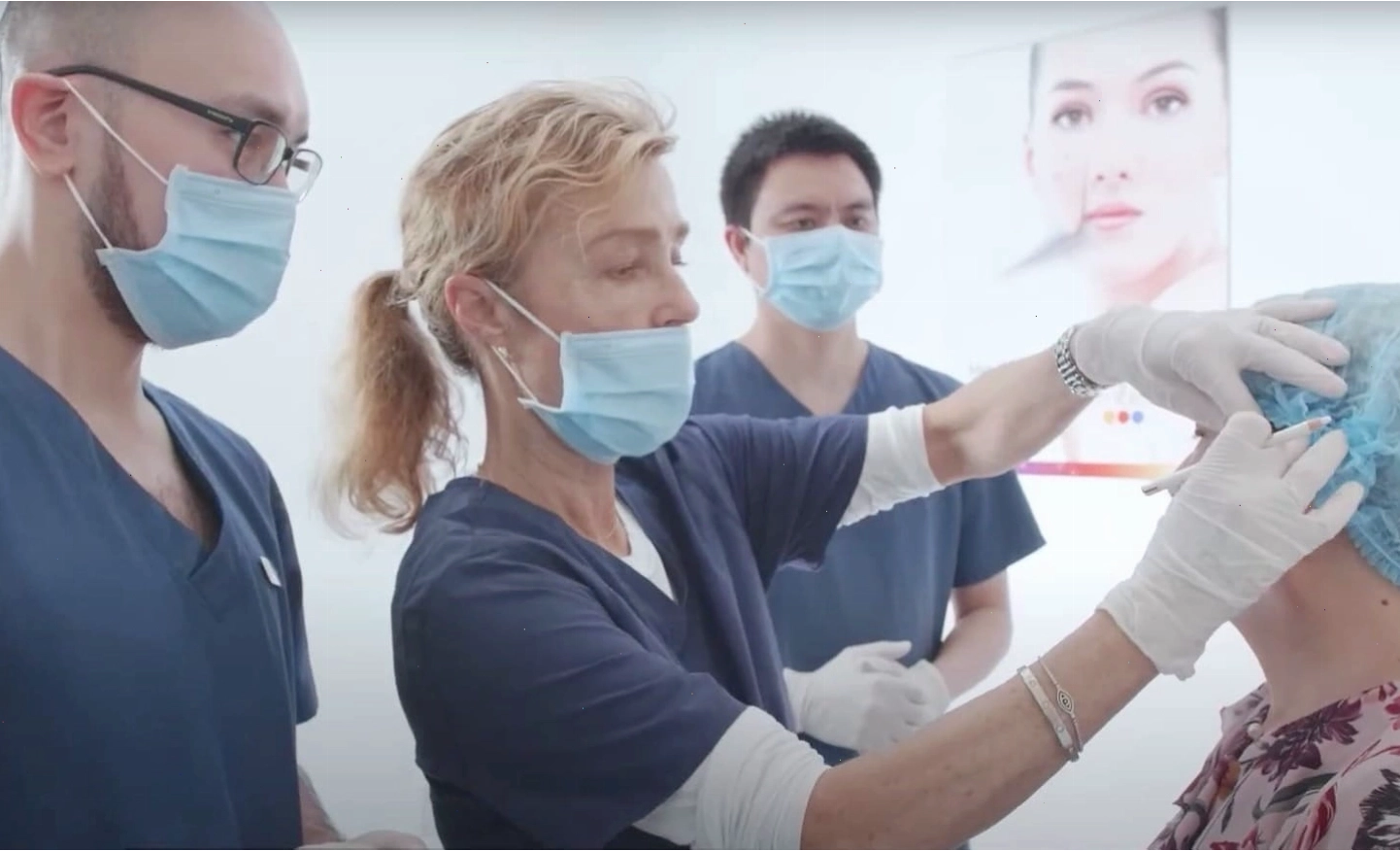 PPP Laser Clinic sử dụng công nghệ hiện đại để làm săn chắc da mặt