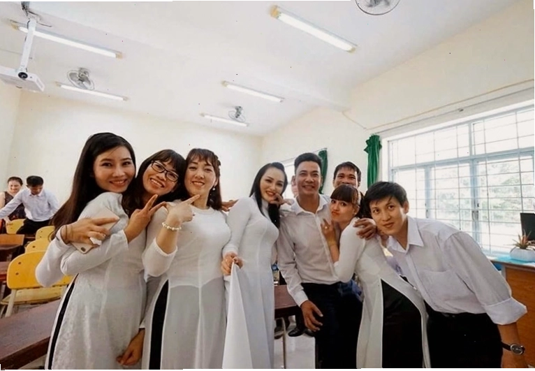 Quà tặng thầy cô nhân ngày họp lớp ý nghĩa