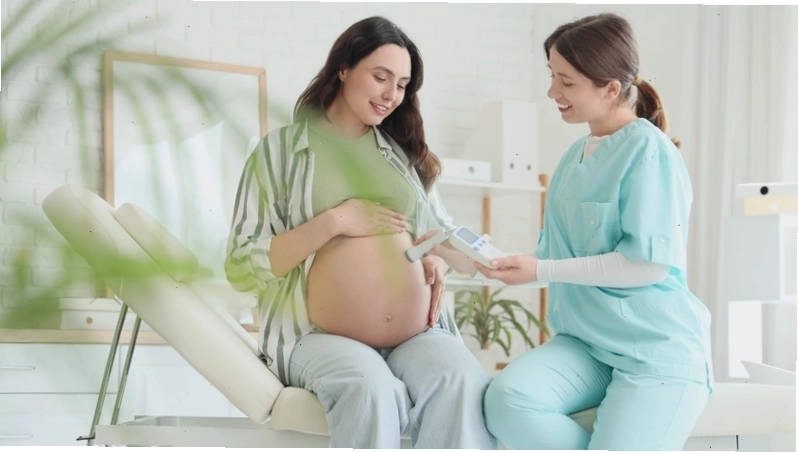 Siêu âm giúp đánh giá chính xác tình trạng thai nhi chỉ đạp bên phải