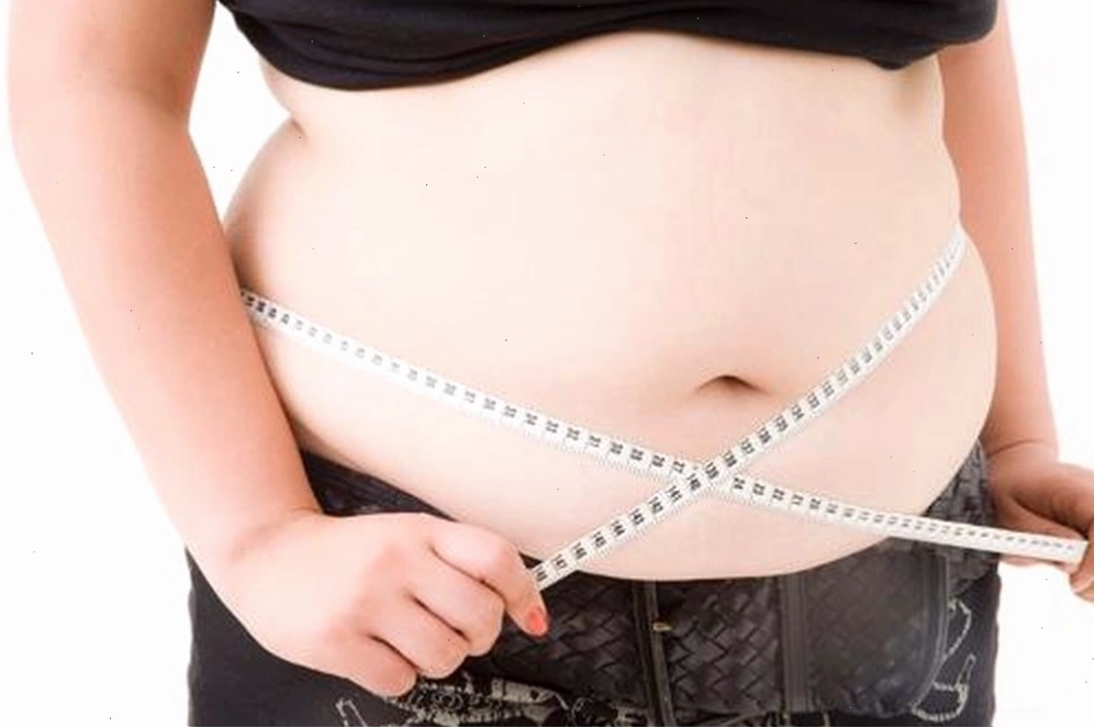 So sánh trực quan bụng mỡ chảy xệ và bụng bầu tròn đều