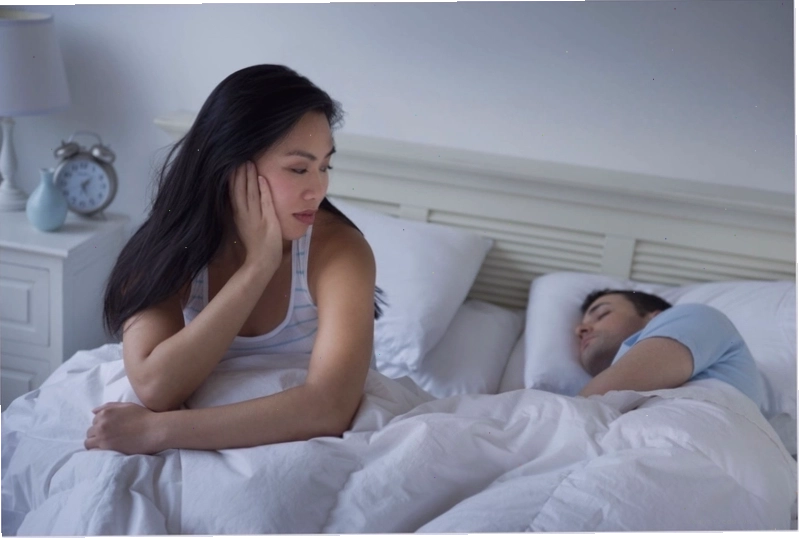 Sức khỏe suy giảm và thay đổi tâm lý ảnh hưởng đến ham muốn tình dục của đàn ông