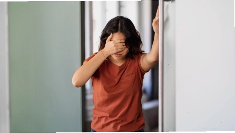 Tác hại của rau diếp cá gây hoa mắt, chóng mặt và hạ huyết áp