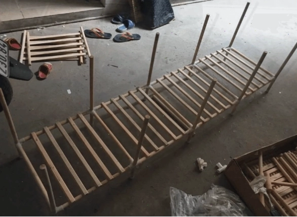 Tạo khung vững chắc cho tủ vải 4 buồng