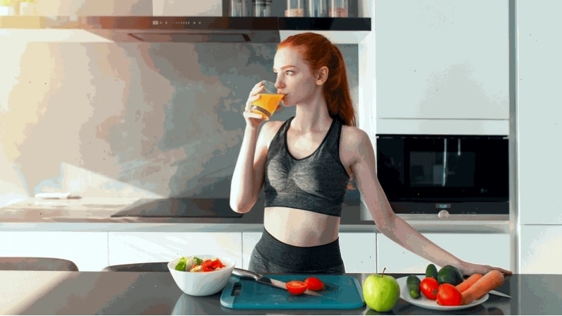 Tập gym quá sức có thể gây ảnh hưởng đến nội tiết tố và chu kỳ kinh nguyệt của nữ giới