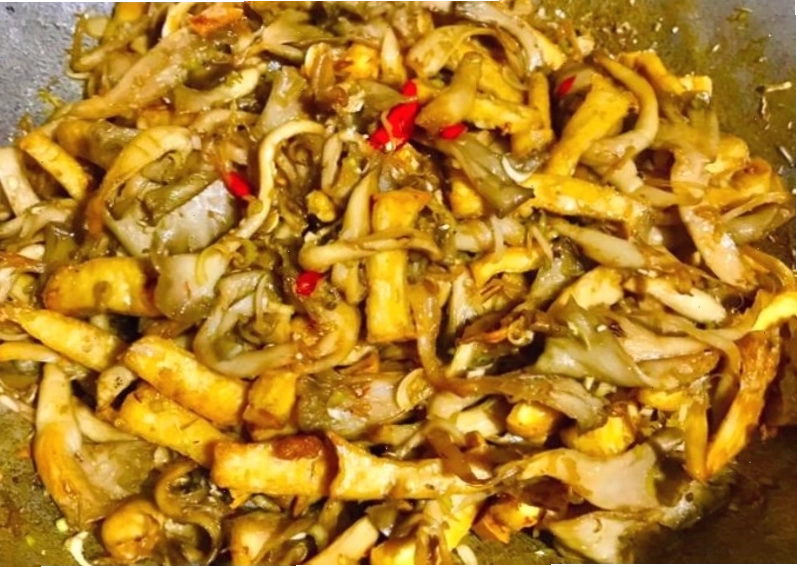 Thành phẩm món nấm bào ngư xào sa tế