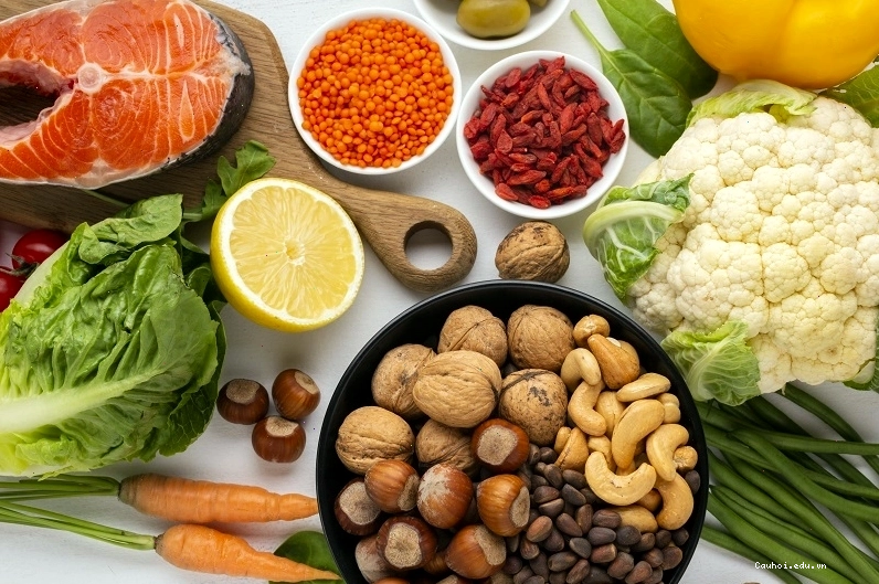 Thực phẩm giàu vitamin C và K giúp làm tan máu bầm
