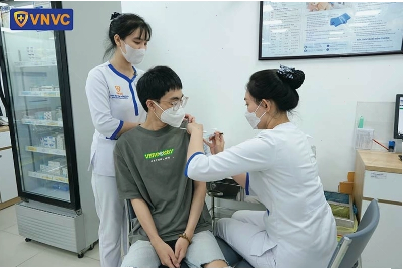 Tiêm vắc xin ngừa HPV giúp phòng tránh sùi mào gà