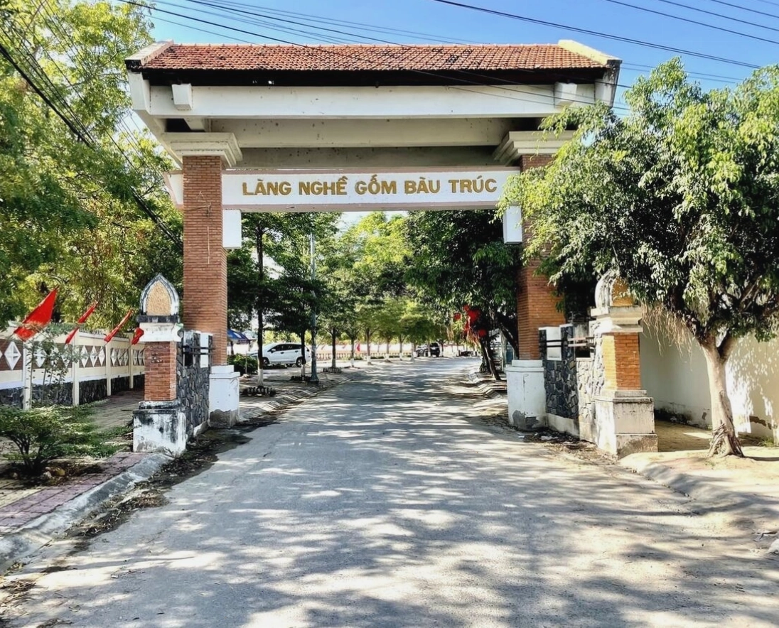 Toàn cảnh làng gốm Bàu Trúc Ninh Thuận nhìn từ trên cao